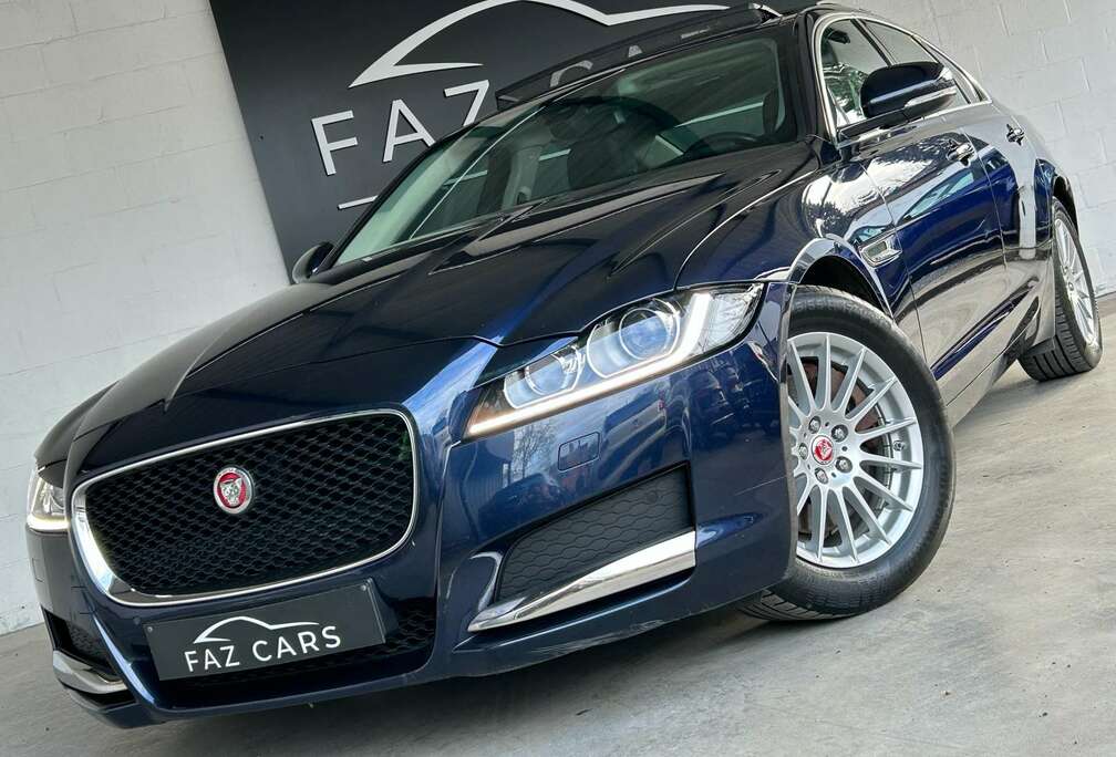 Jaguar 2.0 D E-Performance * T.PANO + XENON + CAMERA *