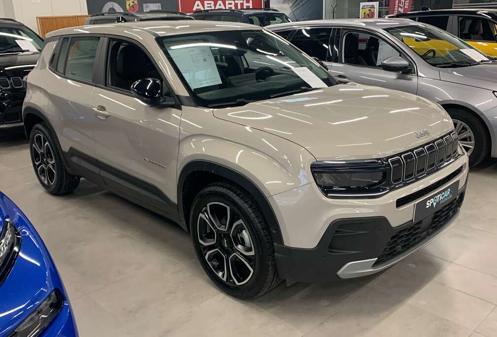 Jeep 1.2 Turbo-Benzin Altitude + Heating Seats+Carplay