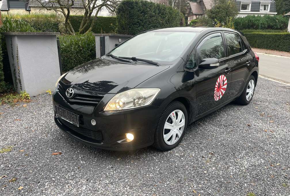 Toyota Auris 2.0 D-4D Sol DPF