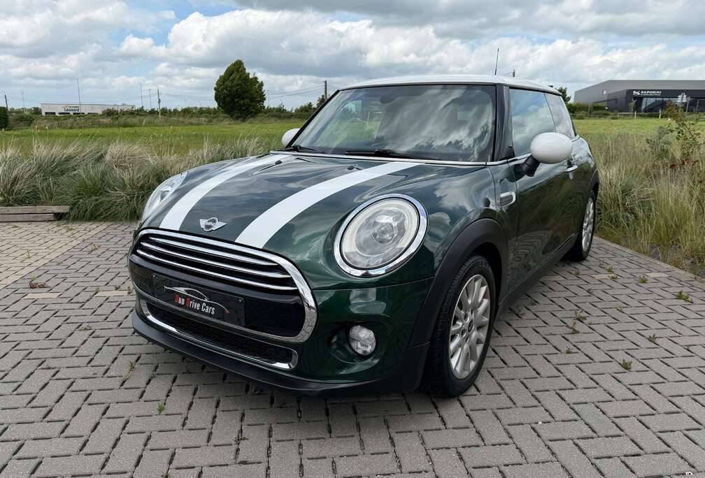 MINI Cooper - GPS - Capteurs de recul - Bluetooth - 1 an de garantie