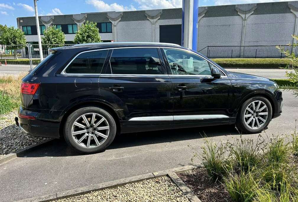 Audi 3.0 TDi V6 Quattro Tiptronic (275 kW)