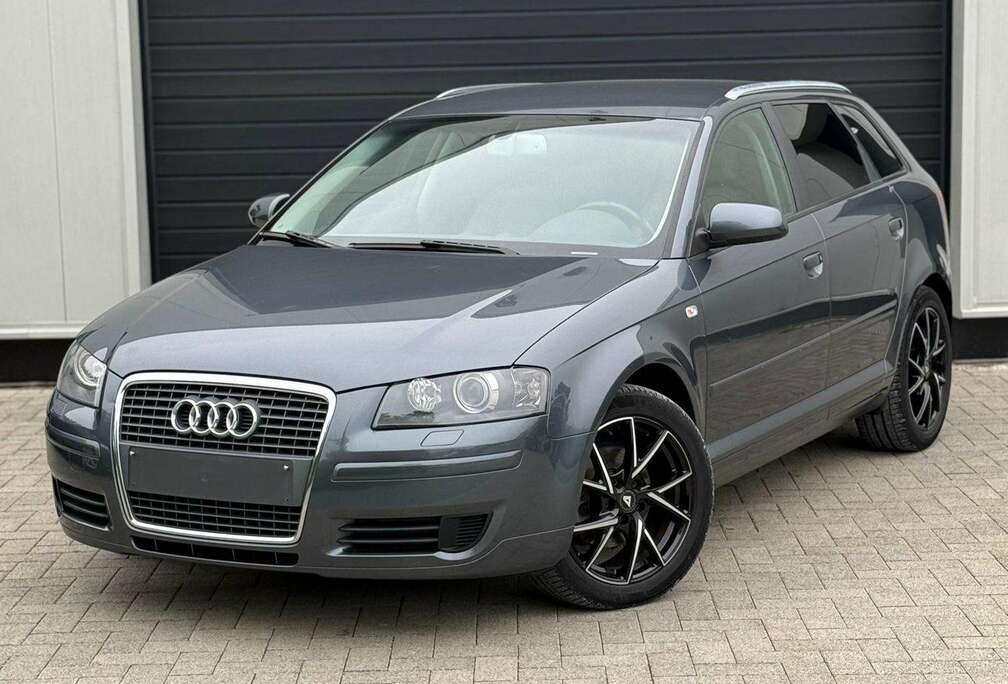 Audi Audi A3 1.8 TFSI Essence Boîte automatique CarPlay Prête à immatriculer