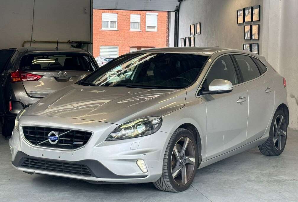 Volvo 2.0 D3 // R-Design