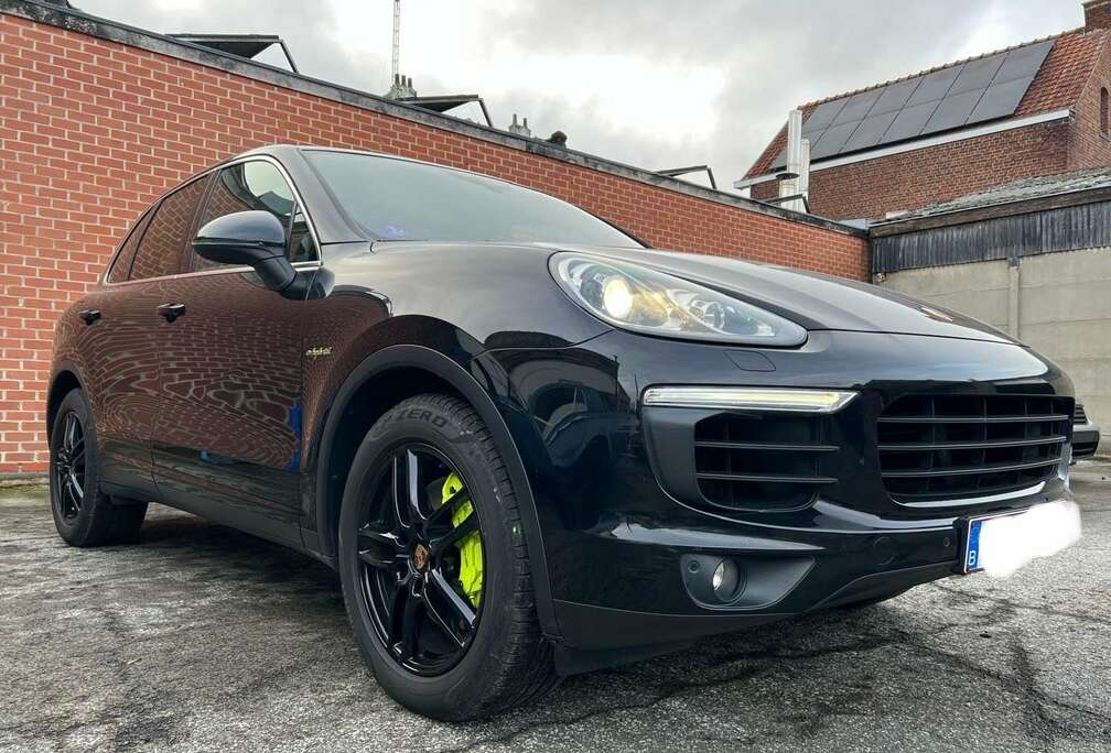 Porsche 3.0i V6 PHEV S Tiptronic (306 kW)