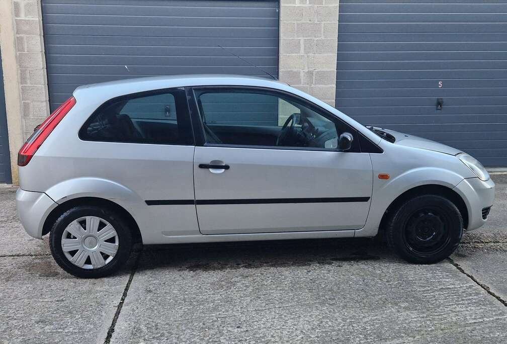 Ford 1.3i Light