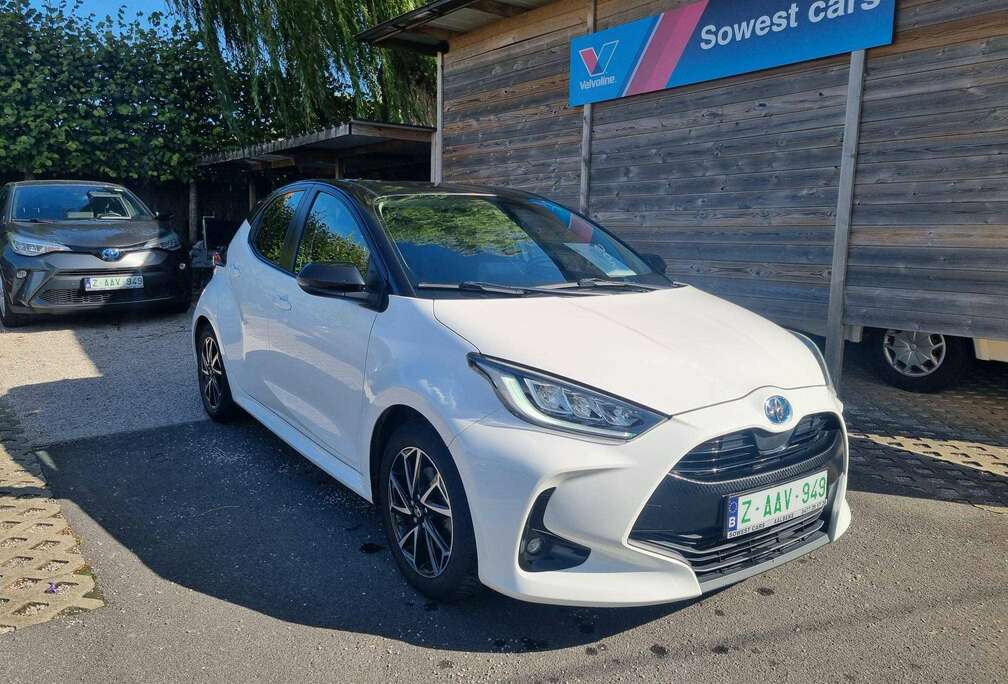 Toyota Yaris Hybrid 1.5i VVT-i C. and pack Two-Tone E