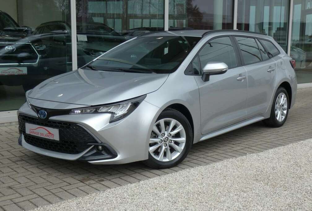 Toyota TOURING 1.8 Hybrid FACELIFT 140pk Dynamic +GPS