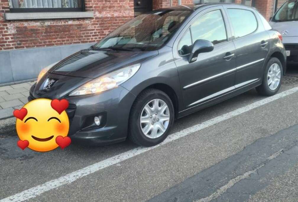 Peugeot 207+ 1.4 benzine euro5 eerste eigenaar