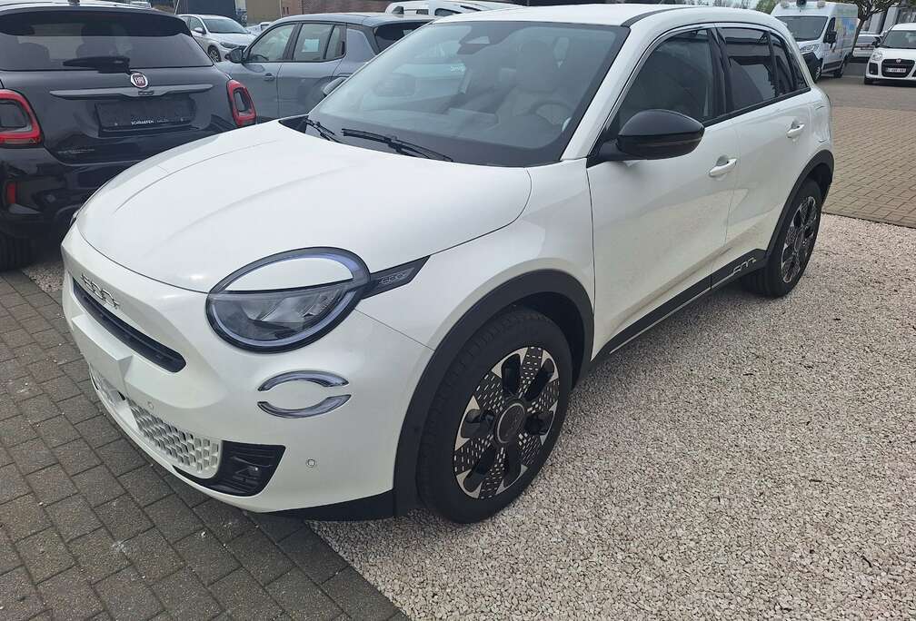 Fiat 600 1.2 Hybrid La Prima DCT