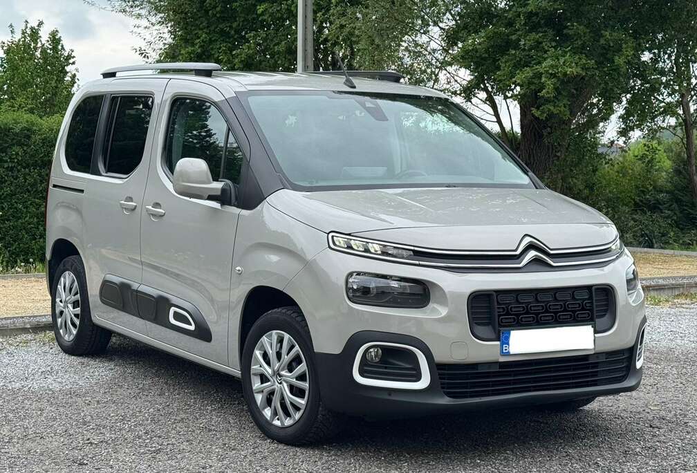 Citroen 1.5 BlueHDi M Shine 5 Places