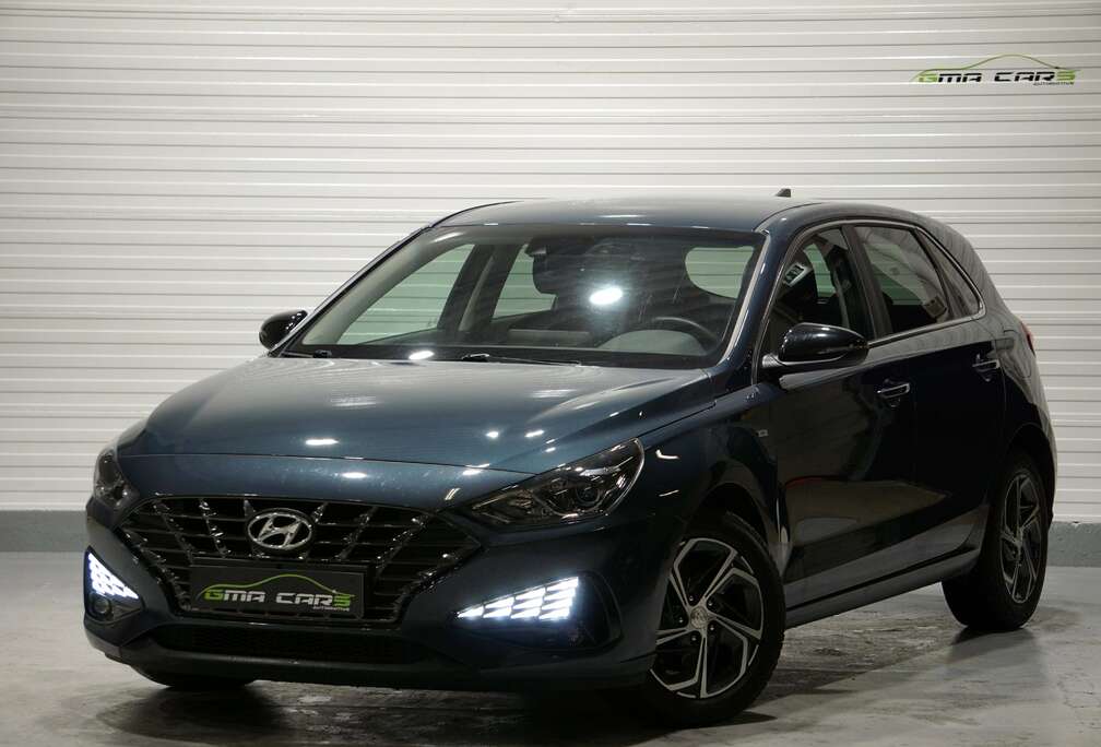Hyundai i30 1.5 T-GDi MHEV Aut.-Navi-Camera-Airco-Garantie