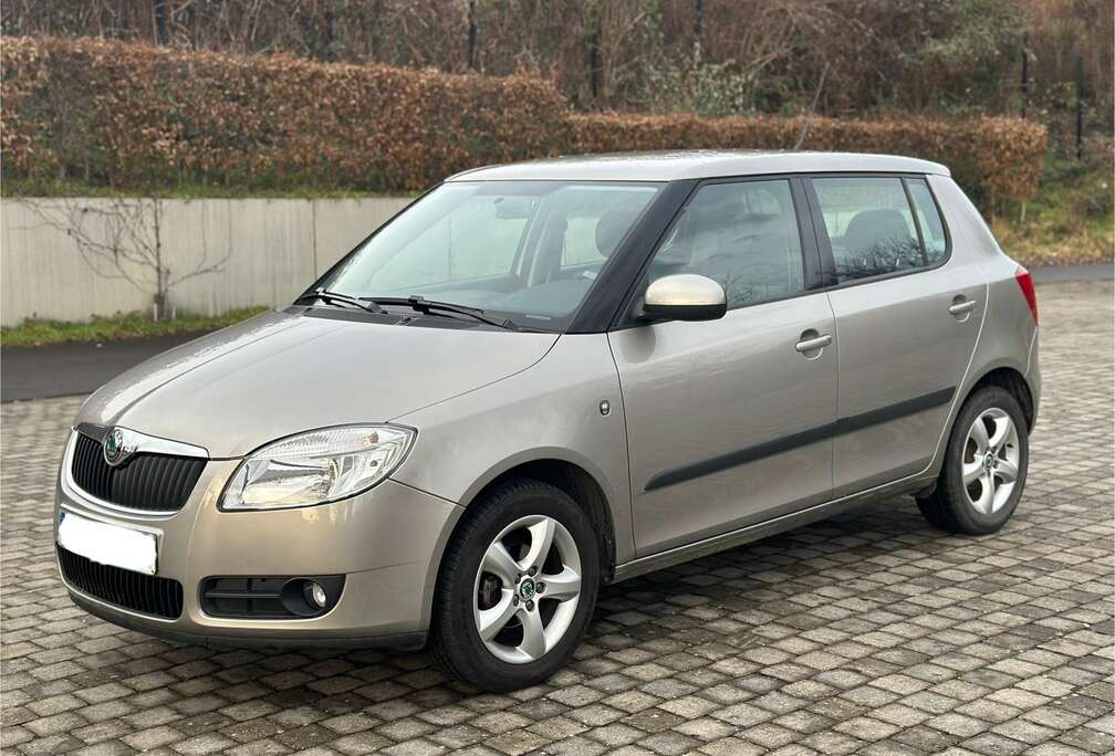 Skoda 1.2i * 22,000 Kms * NEUVE * Clim