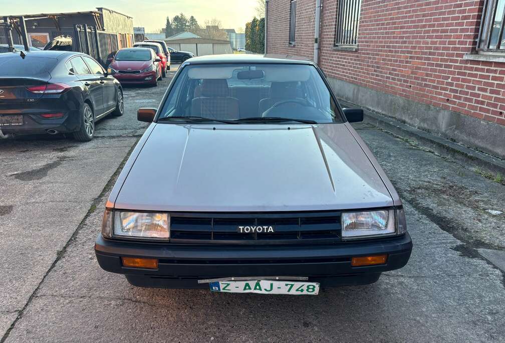 Toyota 1.3 magnifique corolla prête à imatriculer