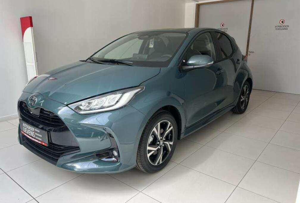Toyota ICONIC 1.5 HYB CVT