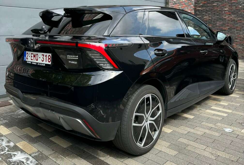 MG Luxury 64kWh -Long range - BTW inc -full option