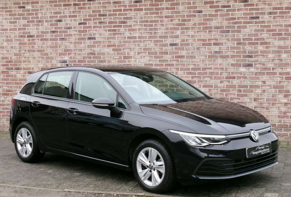 Volkswagen Golf 1.0 eTSI Life Business OPF DSG 16.800Km