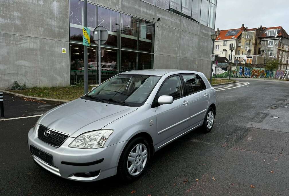 Toyota 1.4i VVT-i AIRCO DIGITAL VENDU AVEC CONTRLE