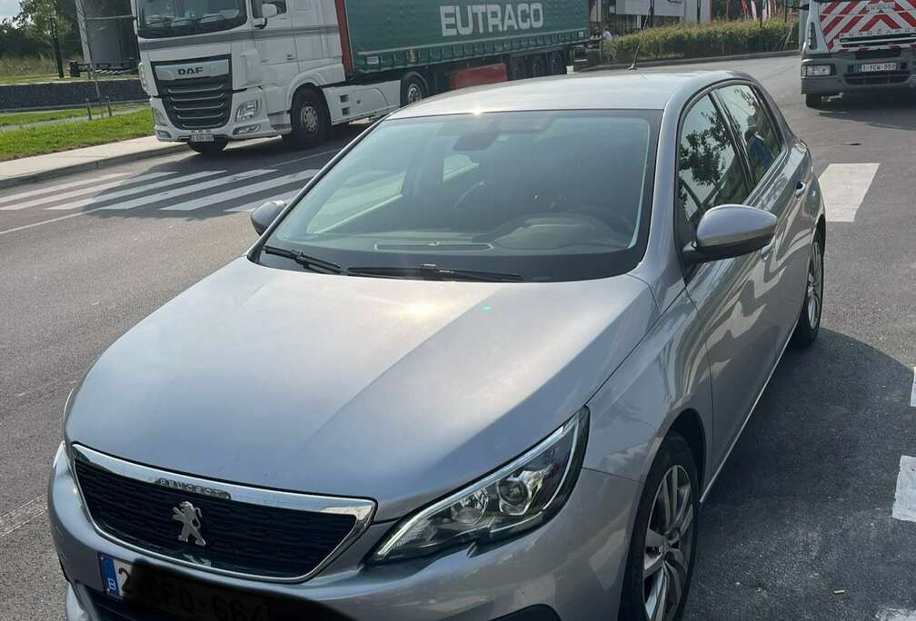 Peugeot 1.5 BlueHDi Active virtual cockpit