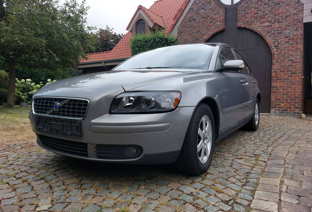 Volvo S40 1.6 Turbo - D Momentum