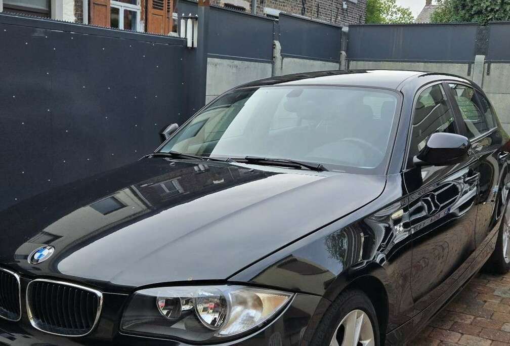 BMW 116i limited édition chequered Flag