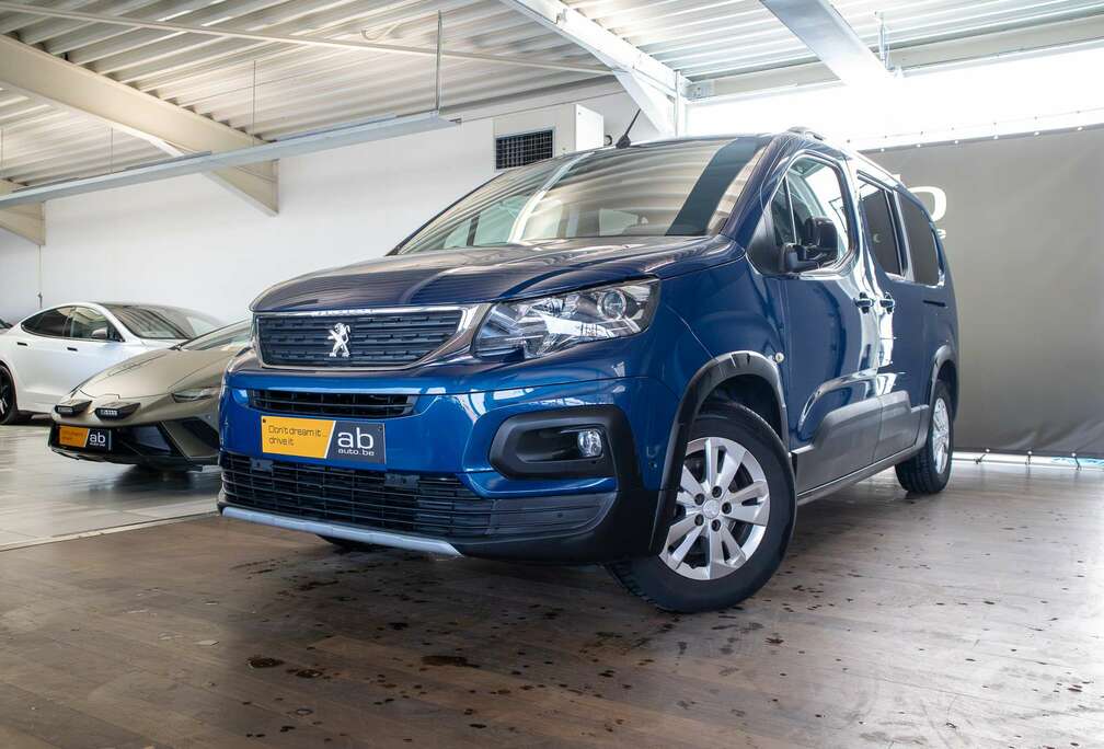 Peugeot AUTOM, APPLE/ANDROID, CAMERA, CRUISE CONTR,KEYLESS