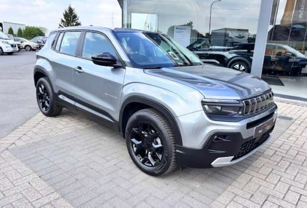 Jeep Altitude/GPS/Camera/Carplay