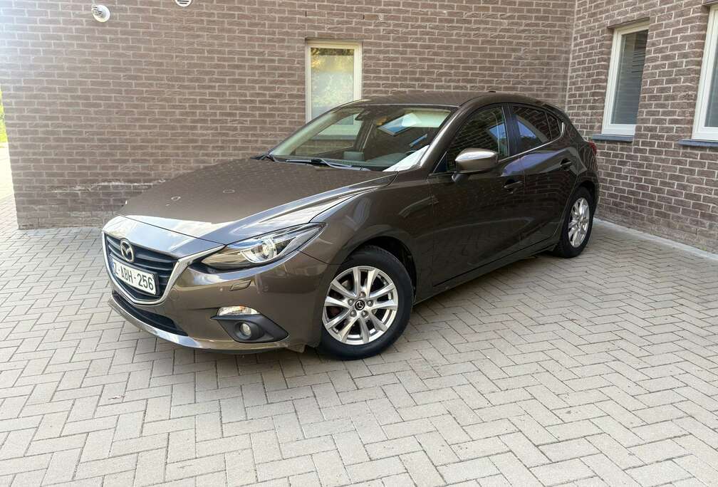 Mazda 3 1.5i Skyactive