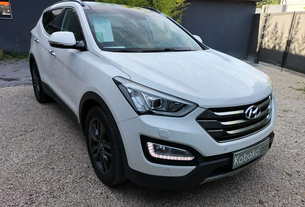 Hyundai 2.0 CRDi 4WD Executive - FULL OPTIONS - CARNET