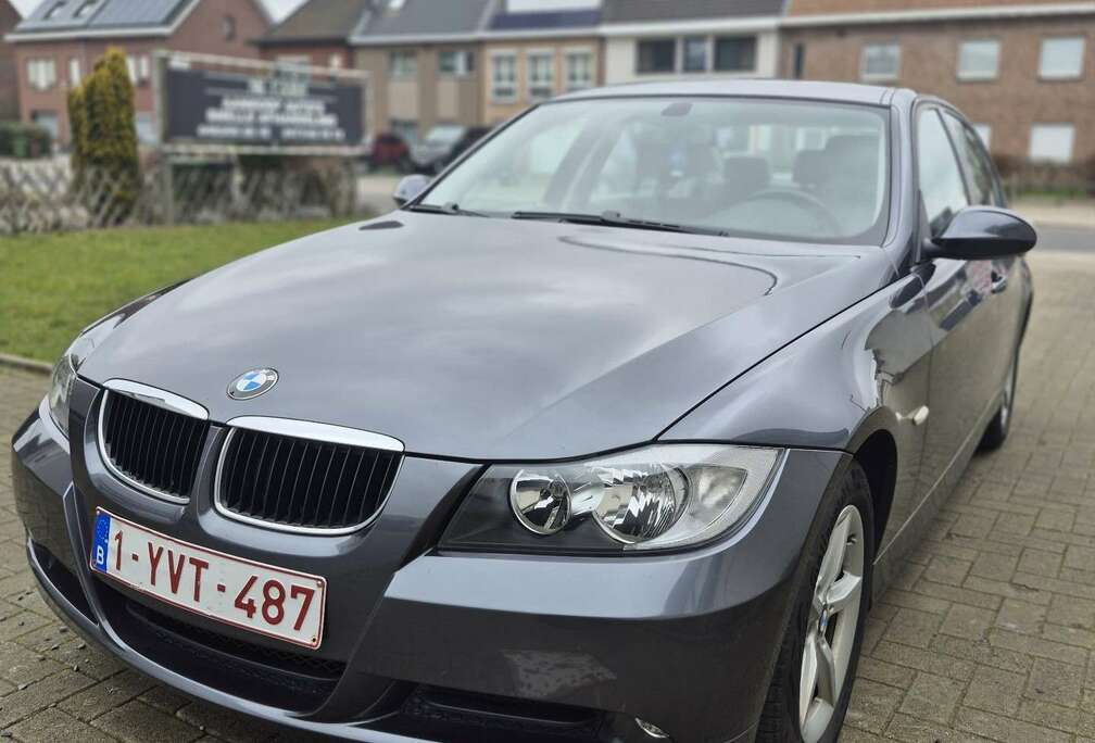 BMW 318i