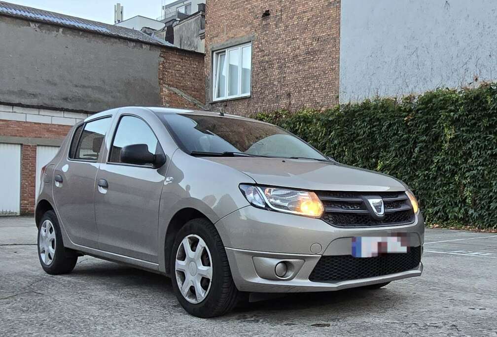 Dacia 1.2 16V 75 Laureate