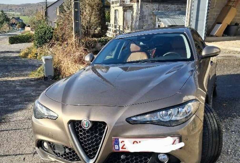 Alfa Romeo Giulia 2.2 JTDm Super