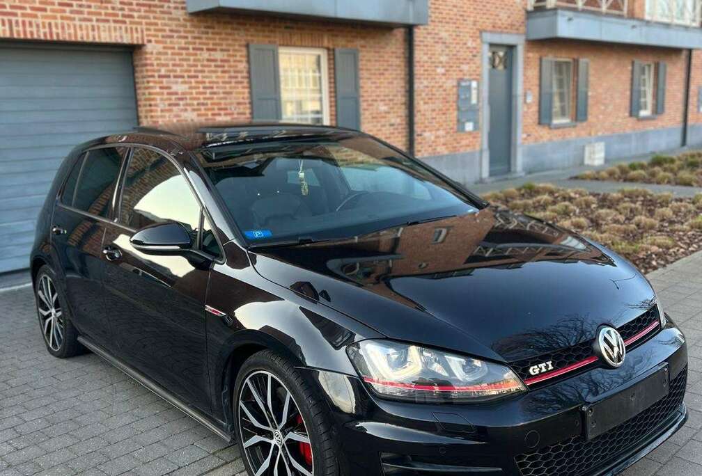 Volkswagen 2.0 TSI 230 BlueMotion Technology DSG6 Performance