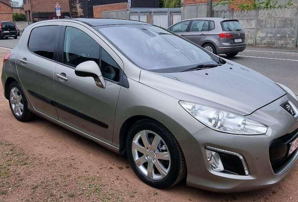 Peugeot 308 2.0 HDi Féline FAP