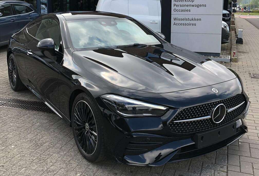 Mercedes-Benz Coupé 200 4-Matic AMG Line  Advanced plus incl. hulp verwarming