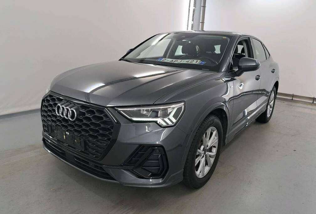 Audi Q3*S*LINE*COUPE*XENON/CARPASS*CARPLAY