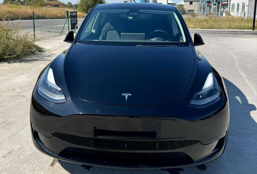 Tesla Model Y 72.5 kWh Long Range RWD