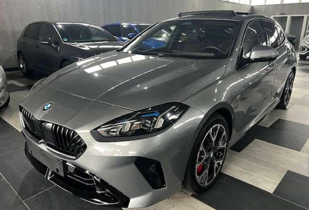 BMW 118D / M PACK INT&EXT / PANO / BOITE AUTO / 1ER PROPRIO