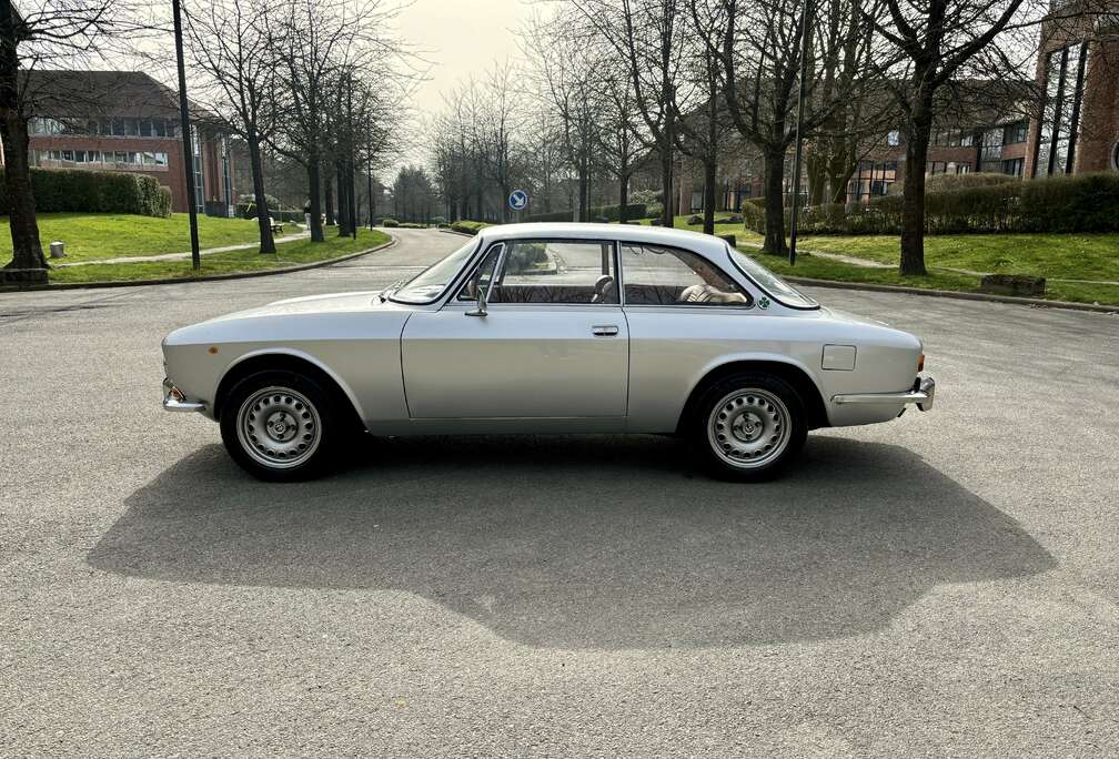 Alfa Romeo GT Serie 2 Veloce  ***  Restored 2025 ***
