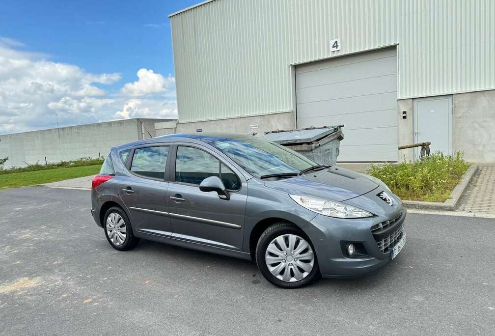 Peugeot SW 1.6 HDi ** 1 JAAR GARANTIE **