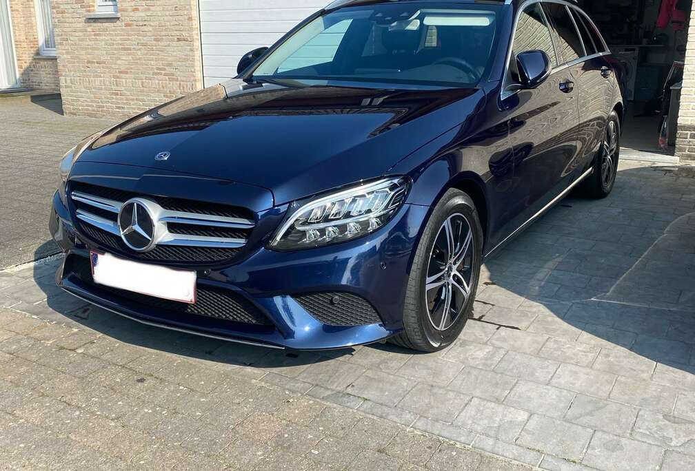 Mercedes-Benz MHE Business Solution