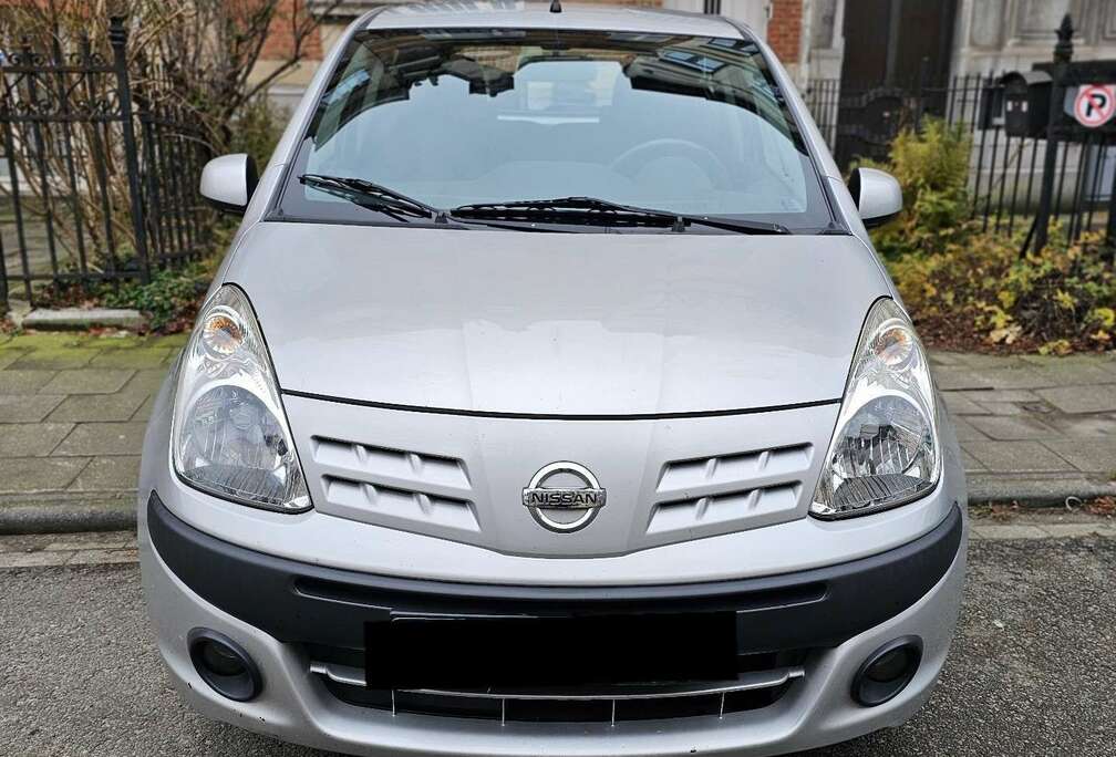 Nissan 1.0i Visia