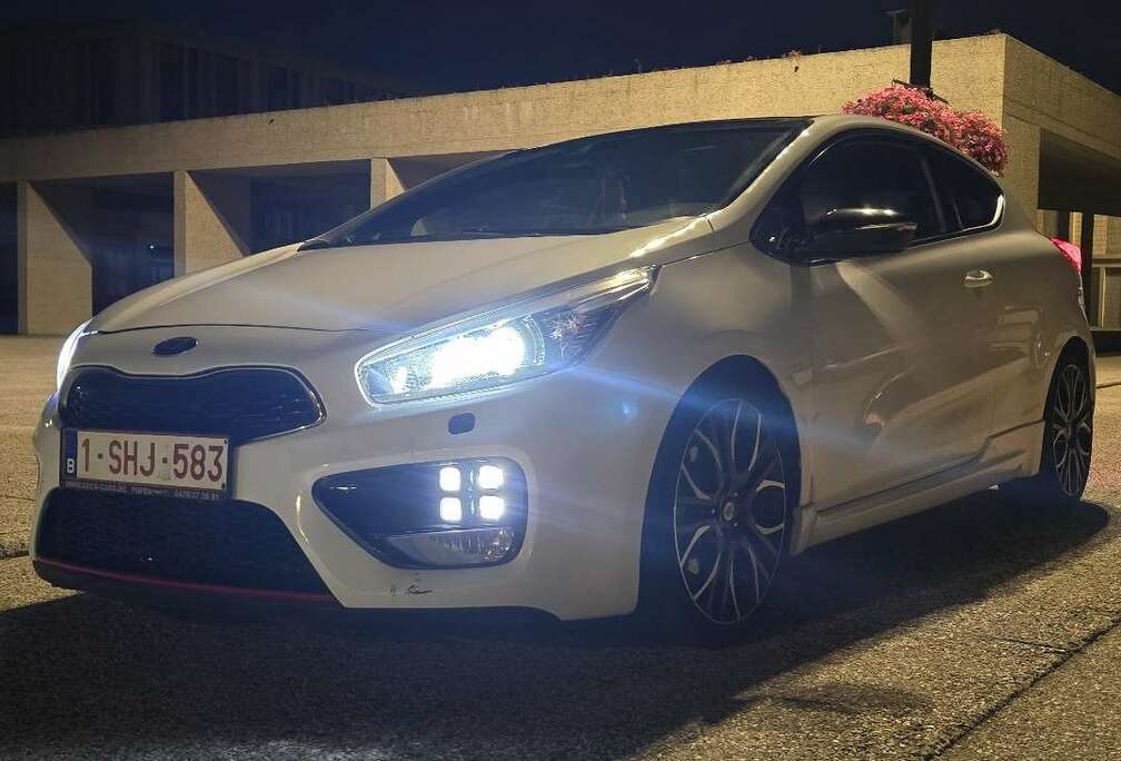 Kia GT 1.6 T-GDi Sense
