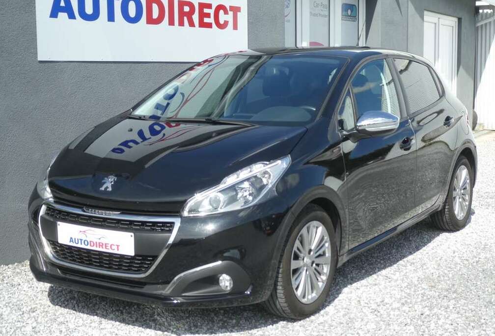 Peugeot 1.2i Signature Navi, Airco, Carplay, PDC