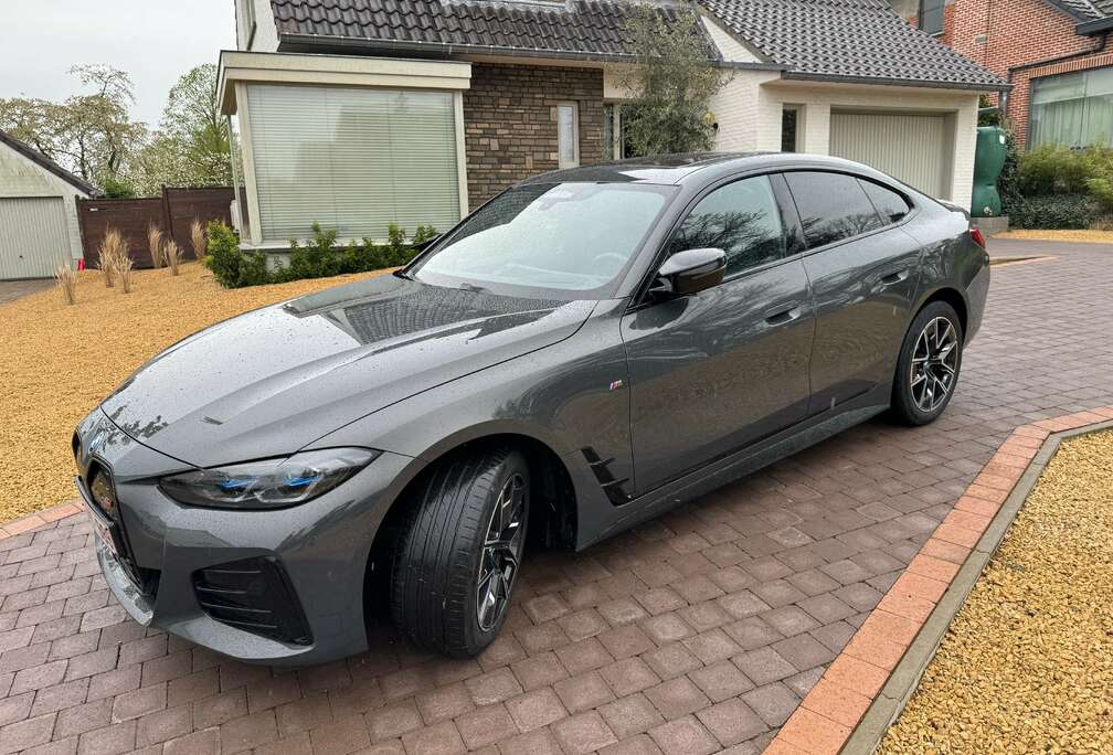 BMW 83.9 kWh M50 MET 1 JAAR BMW GARANTIE