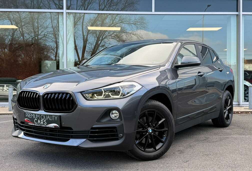 BMW X2 sDrive18i AUTOMAAT / LEATHER / PDC / SHADOWLINE