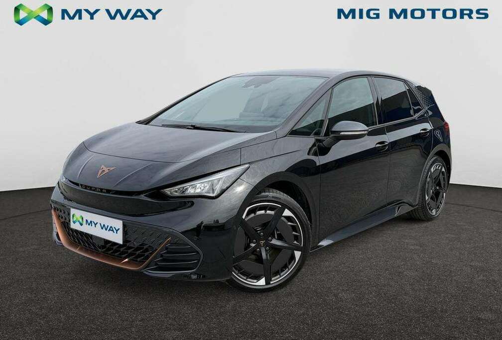 eBoost Business 77 kWh (231pk) /// Zetelverwarming vooraan /// Achteruitrijcamera /// Keyless entry & go ///