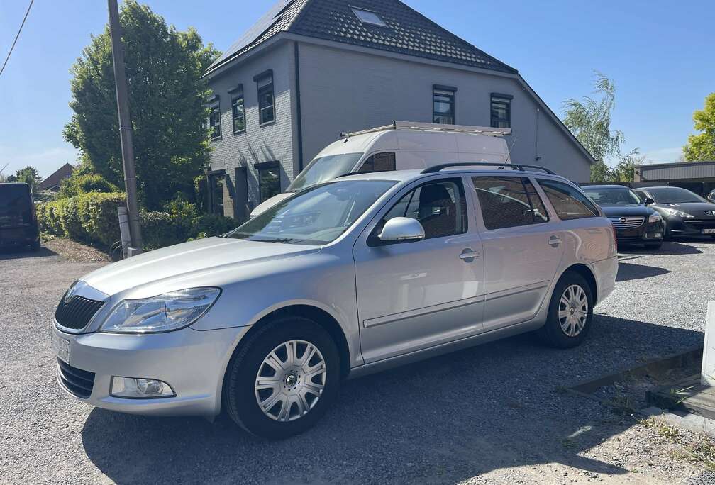 Skoda 1.2 TSI Benzine,Airco,Gps,Sensoren,Cruise control,
