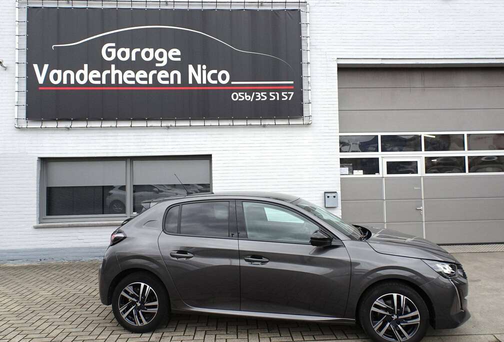 Peugeot 1.2i Allure Pack CARPLAY, 3D VITRUAL,CAMERA,FULL LED,NAVI,CRUISE,BLUETH,DAB,ALU 16\