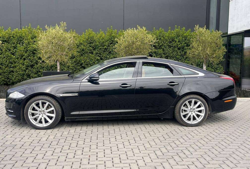 Jaguar XJ 3.0D V6 Portfolio