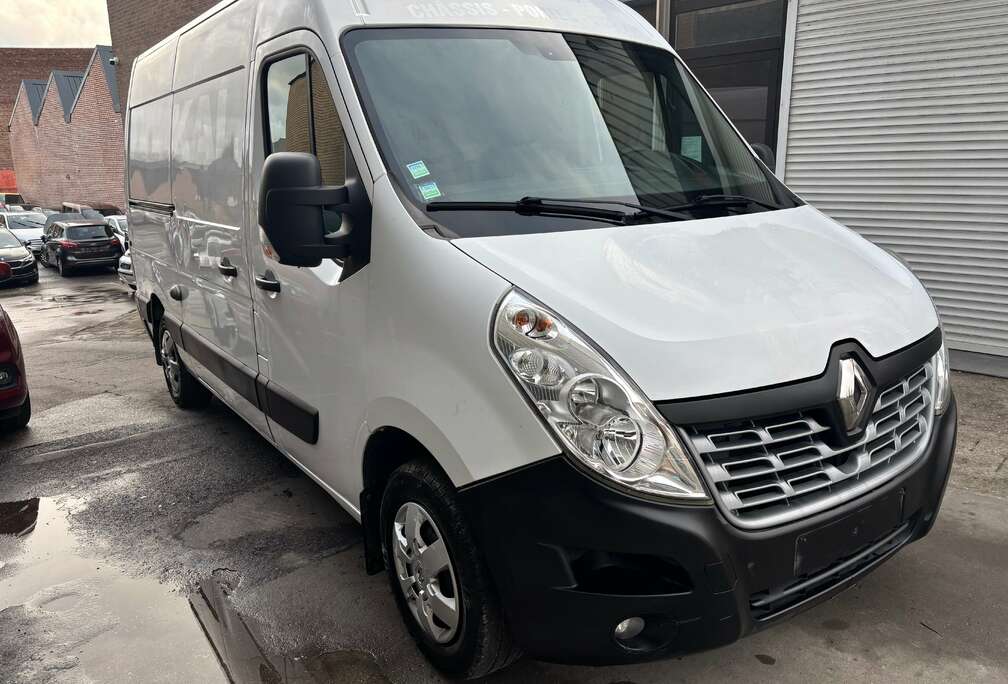 Renault 2.3 dci 150cv//2018//120000 km//clim//gps//ct ok